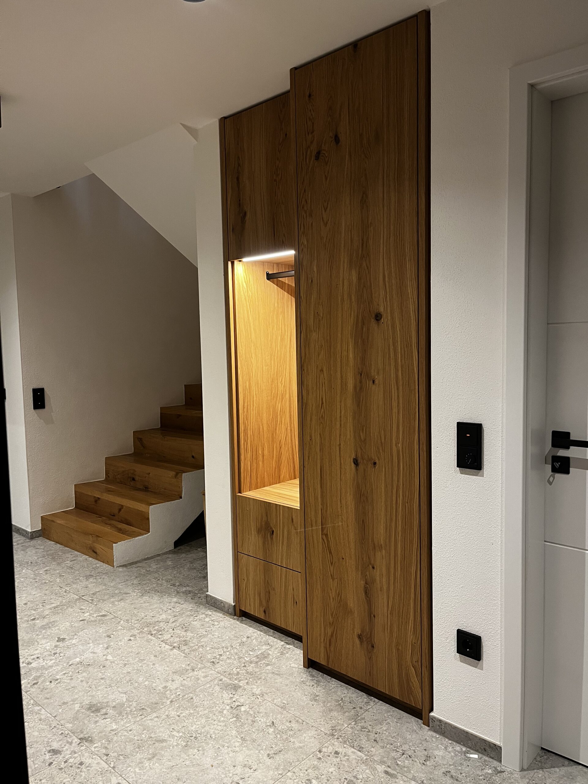 Einbaugarderobe vom Schriner in Neukirchen